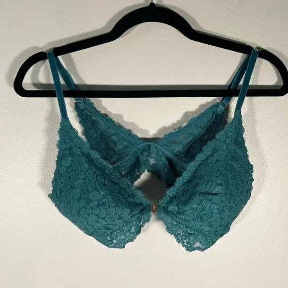 5/$25 🎀 Aerie lace front closure bra M - Picture 2 of 5